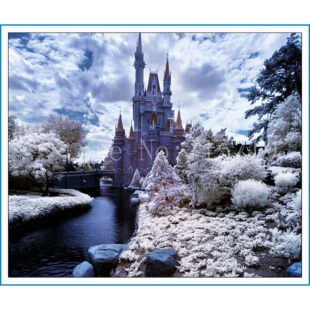 Вышивка замок