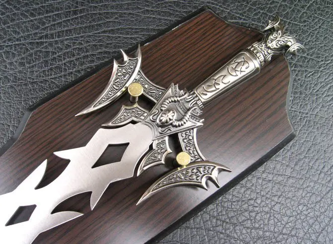 

S0232 GOD OF WAR II DEATH DARKNESS SWORD KRATOS BLADE OF CHAOS W/ PLAQUE 15"