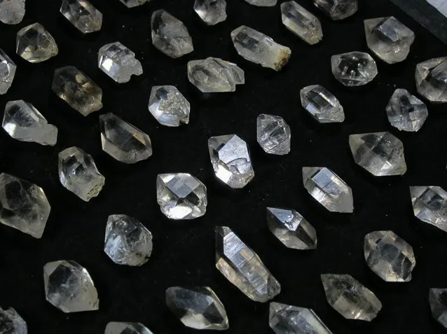 190 AAA+ Одежда высшего качества Херкимер Diamond Crystal точка