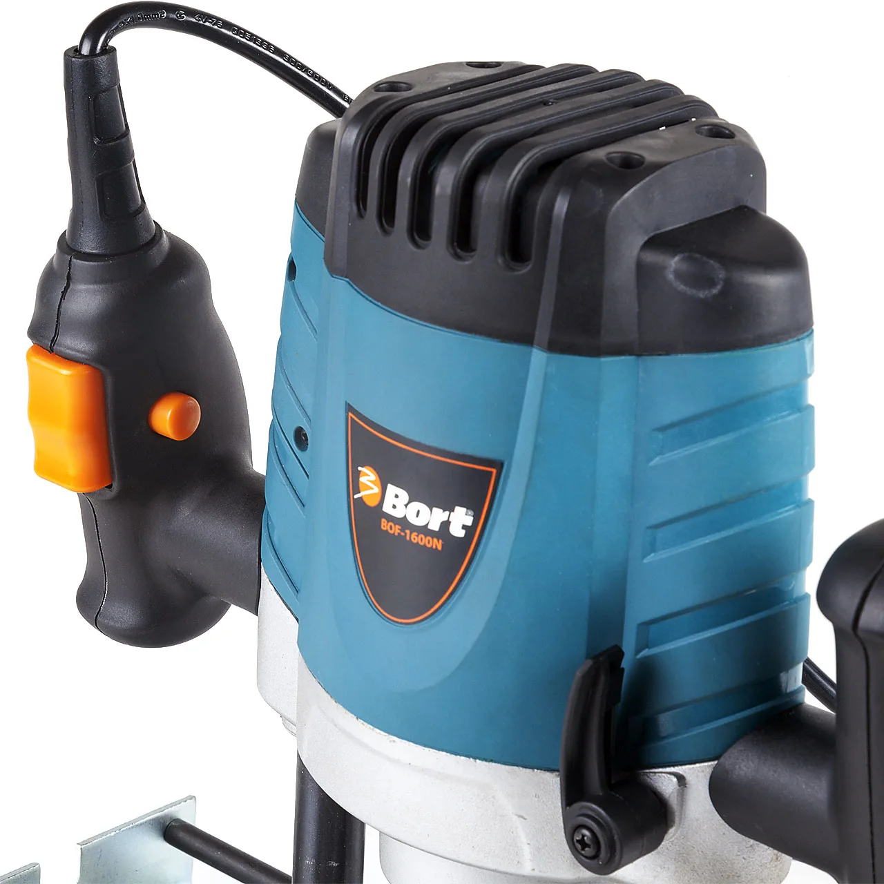 Фрезер электрический Bort BOF-1600N (Мощность 1500 Вт, 26000 об/мин холостого хода, глубина хода 60 мм, регулировка скорости)