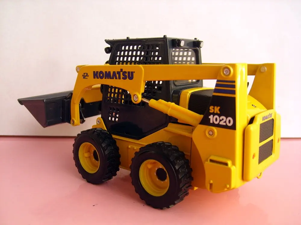 1:25 Komatsu SK1020 с бортовым поворотом игрушка погрузчик