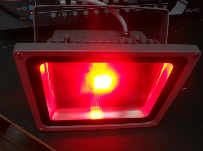 30 Вт rgb dmx прожектор, AC90-260V вход; можно управлять с помощью dmx контроллера непосредственно; размер; 285*235*160 мм