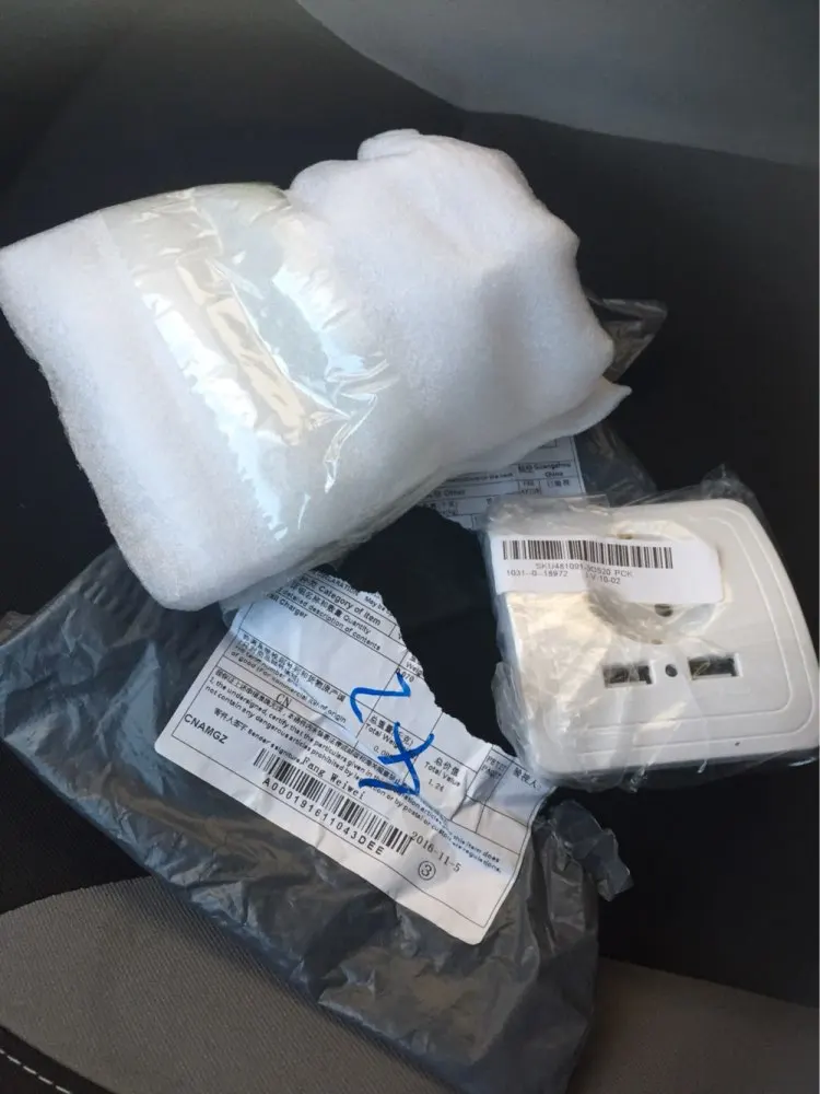Kargo problemi yaşadım fakat satıcının diyalogları çok iyiydi. USB'ler ise sorunsuz çalışıyor