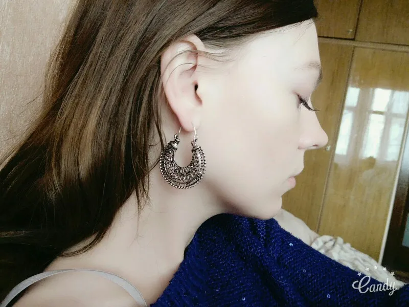 долгая доставка и хлюпкие застежки, а так все отлично)