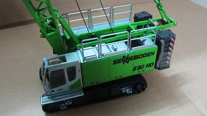 1:50 Sennebogen 690HD гусеничный кран с драглайном