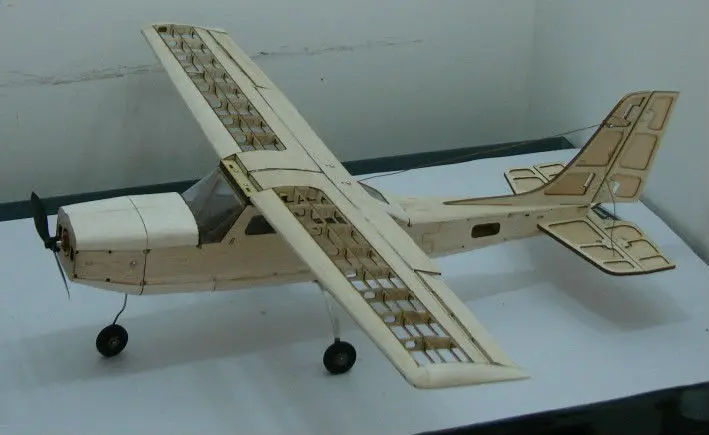cessna-balsa-2