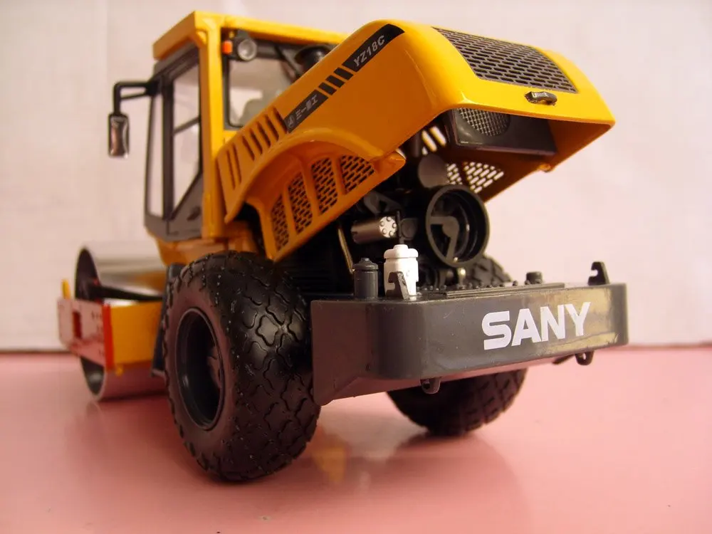 1:35 SANY YZ18C однобарабанные роликовые игрушки