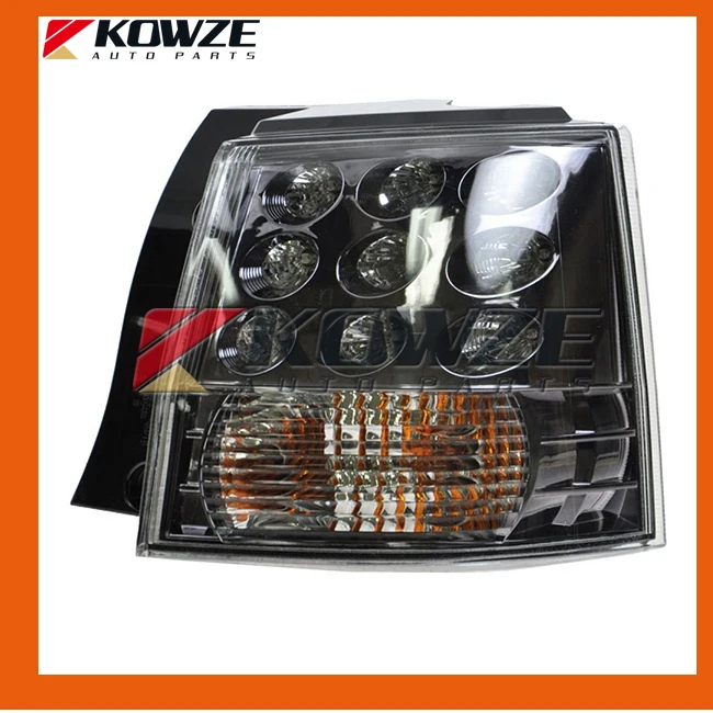 8330A396 outlander 07-13 tail light Right ourter side (1)