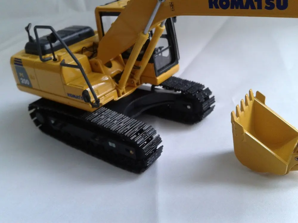 1:50 Komatsu PC200-8 экскаватор игрушка