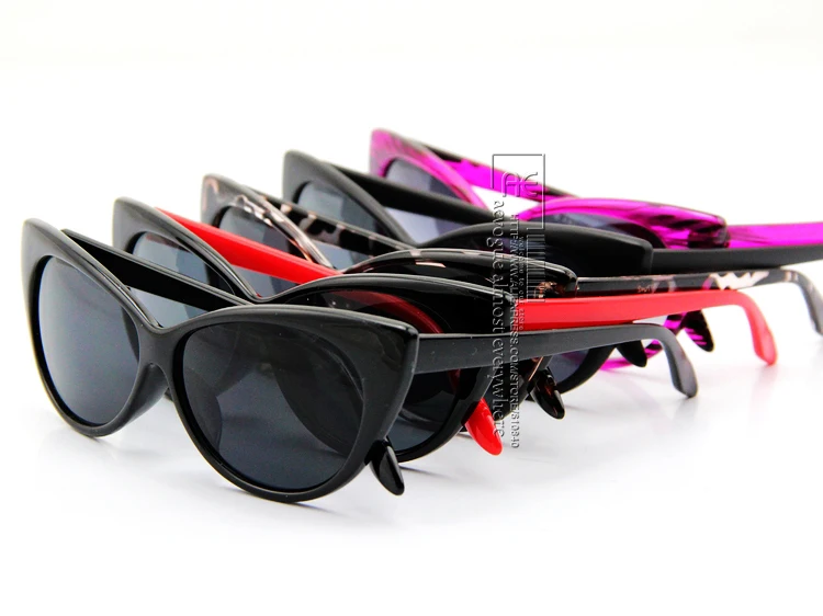 DHL/FedEx Бесплатная доставка Винтаж солнцезащитные очки Дамская мода бренд Sexy Mod Chic Rtro очки «кошачий глаз» UV400 CE DT0170