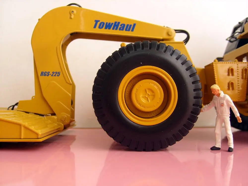NORSCOT-55220 1:50 CAT 784C трактор с буксировщиком Trailertoy