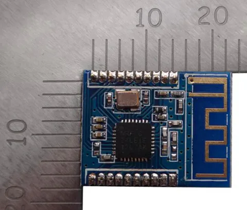 Бесплатная доставка! NRF24LE1 беспроводной модуль передачи с/NRF24L01 + 51 MCU однокристальный/MCU в меньшей