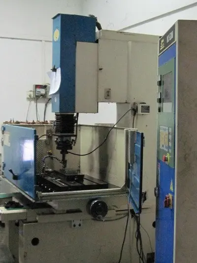 30, superfície limpa, com 1mm passo, materiais: PMMA