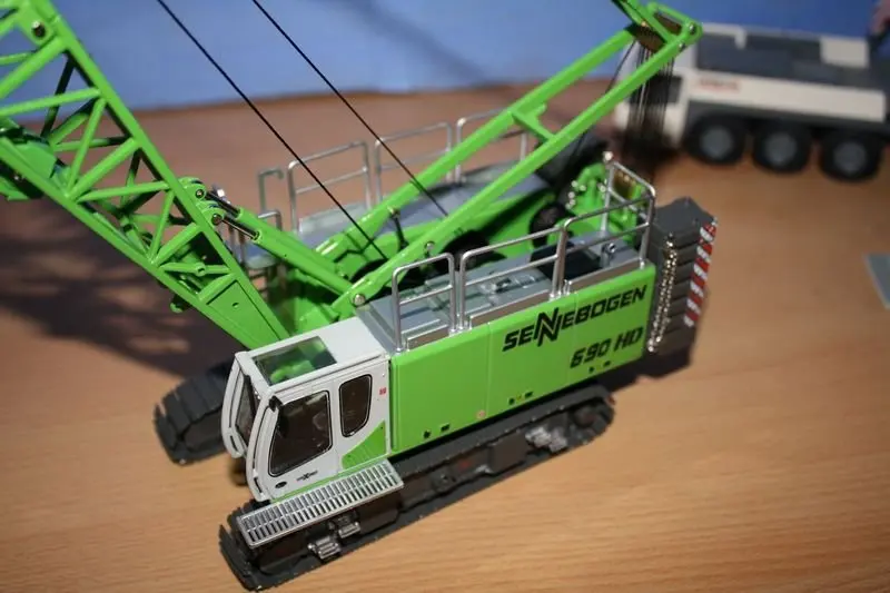 1:50 Sennebogen 690HD гусеничный кран с драглайном