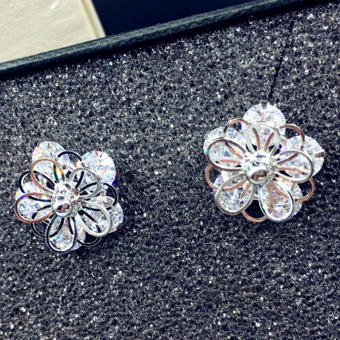 

New Arrival Small Elegant Luxurious Super Shiny Zircon Flower Stud Earrings for OL Lady Girls Custom Jewelry