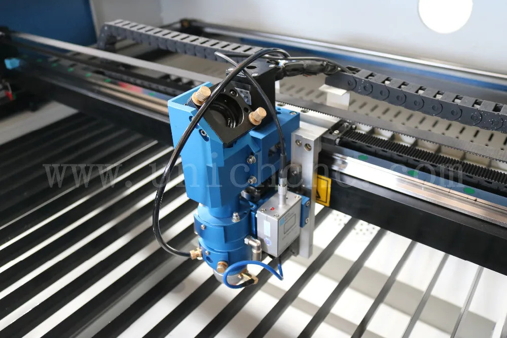 Co2 cnc лазерный станок для лазерной резки металла
