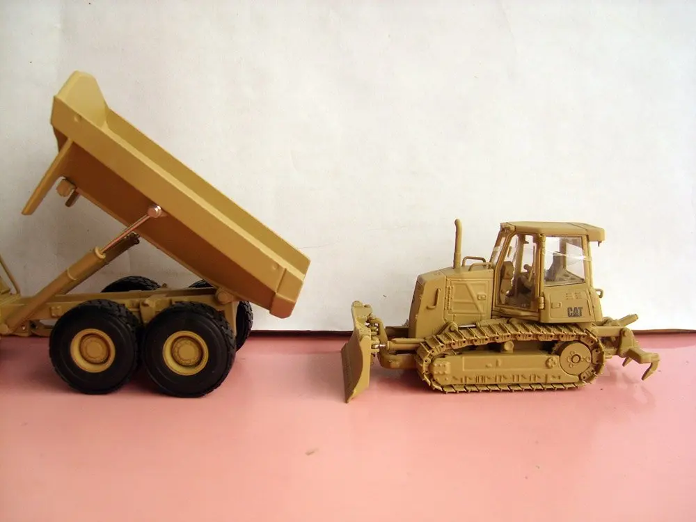 N-55253 1:50 кошка военный D6K гусеничный трактор игрушка