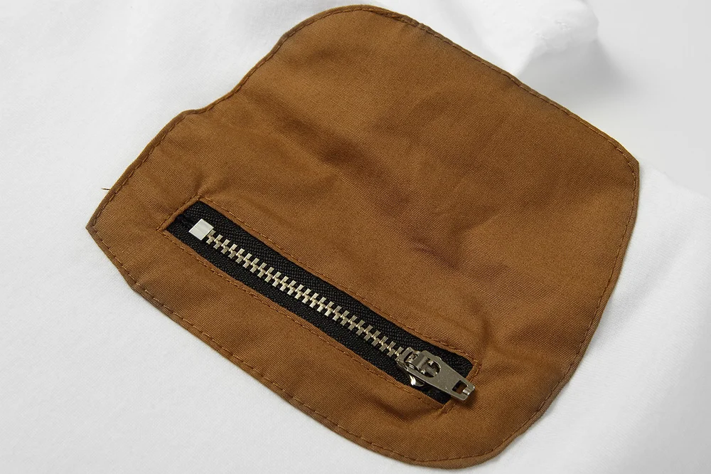 Оригинальные хлопковые короткие футболки с одним накладным карманом на молнии