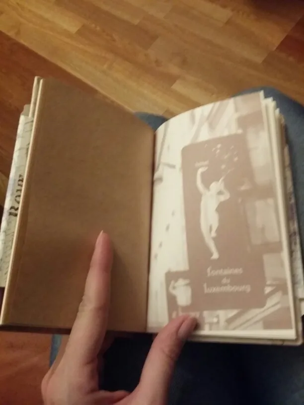 странички раньше были красивее. Сейчас на листе просто вставлена картинка.