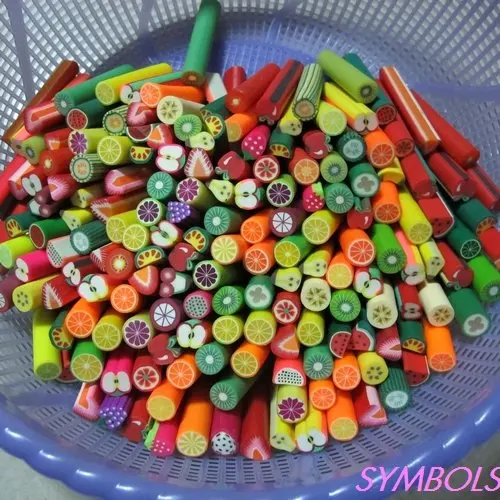 Лидер продаж! 50pcs-Mixed 1 см большой фруктовый тростник Необычные смешанные Нейл-арт Полимерная Глина трости