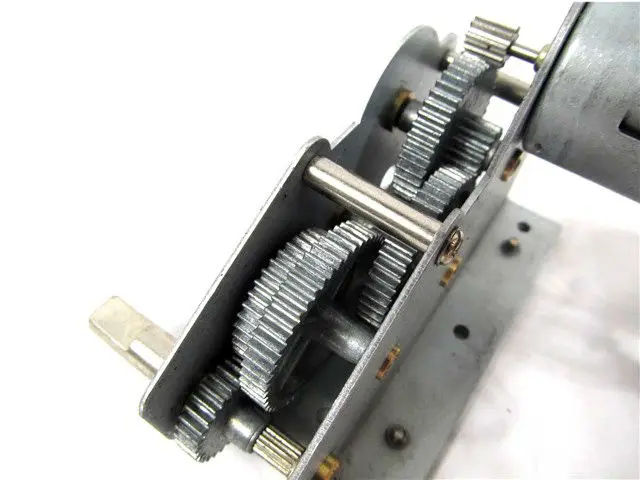 38982