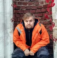A***v