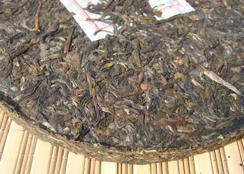Silver Award Puer, 357g Raw Pu'er tea, Pu erh,PC07,Free Shipping
