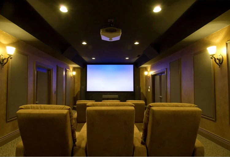 Curved Frame Screen Cinema 1
