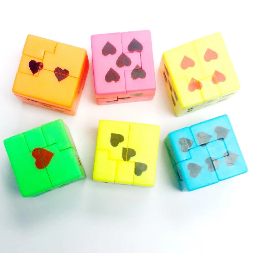 E368-1 Heart dot print puzzle dice - 8g