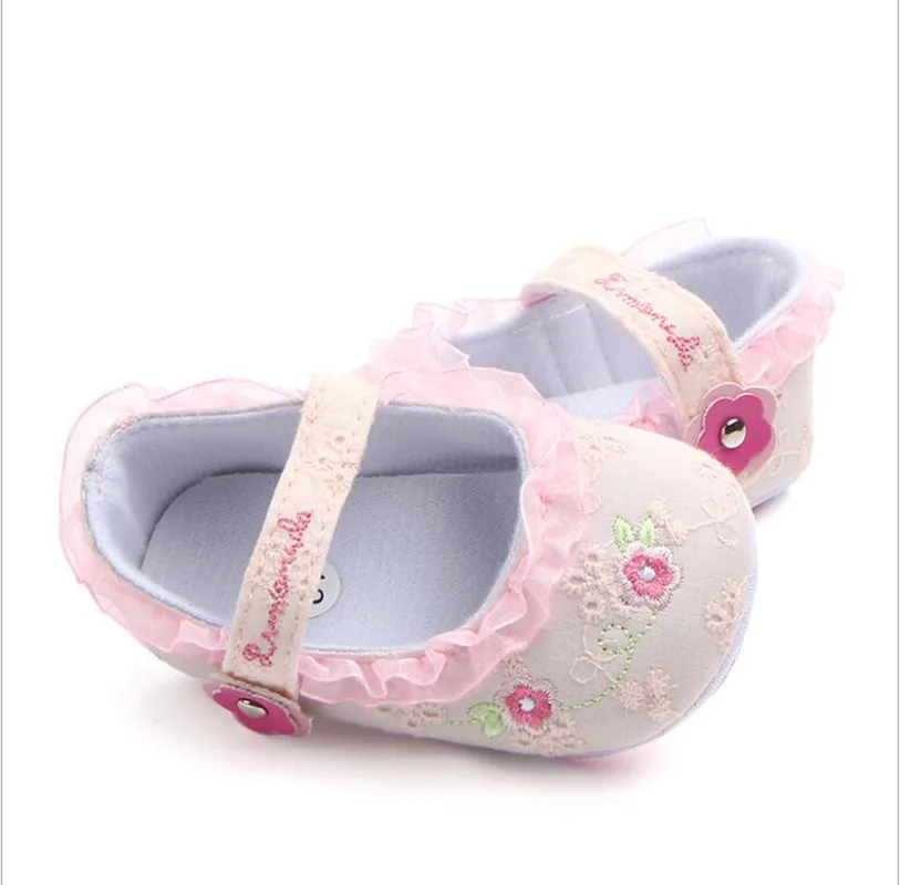 Flower lace dress shoes for baby girl 