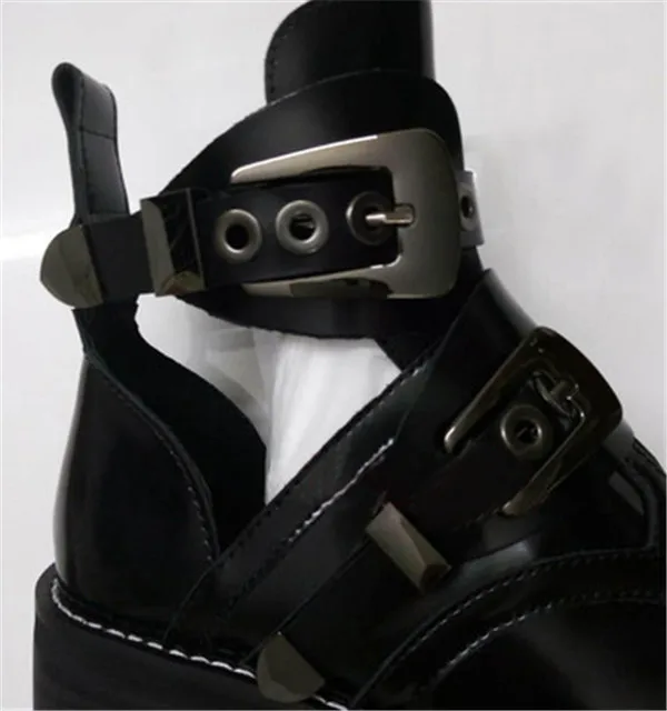Ботинки в стиле панк с ремешком и пряжкой; ботильоны черного цвета на толстом каблуке; женские ботинки с вырезами; дизайнерские брендовые летние ботинки в байкерском стиле с круглым носком - Цвет: AS SHOWN