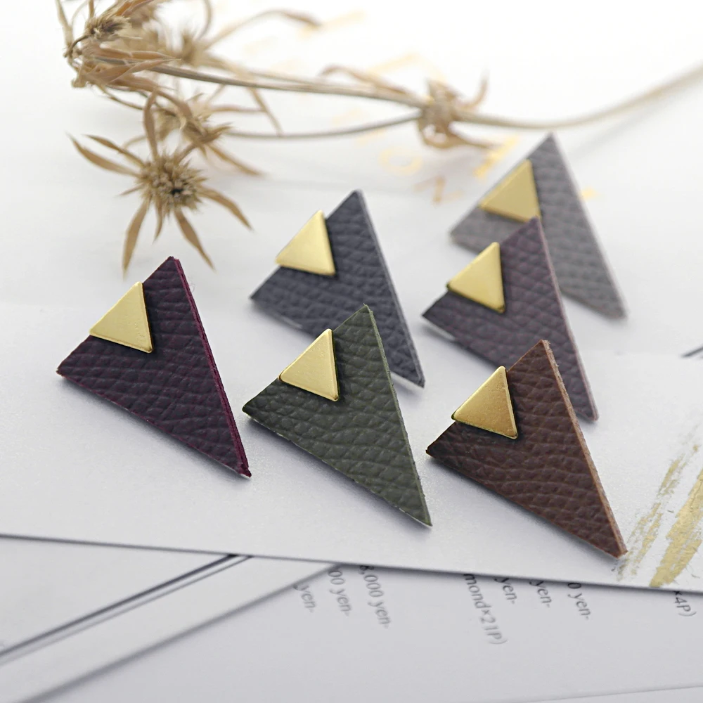 

Handmade Dual-used Brass Golden Triangle Post Macaron Colors Movable Faux Leather Triangles Stud Earrings with Earring Stoppers