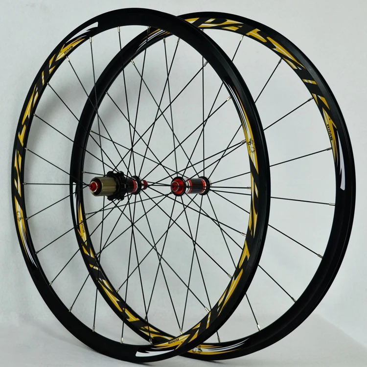 Clearance 700C Carbon Fiber Wheels Road Bike Bicycle Wheel Light Carbon Wheelset  V/C Brakes 30MM Rim direct-pull stainless steel spoke 5