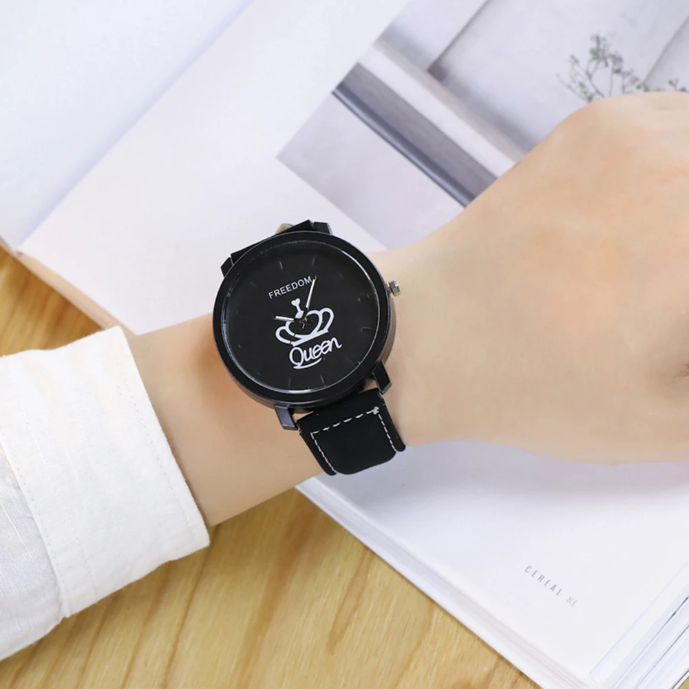 New Relogio Couples Watch King Queen Leather Quartz Watch Mens Ladies Fashion Sport Clock Men s 3