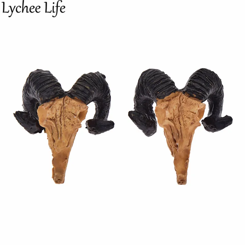 

Lychee Life 2pcs Scale Sheep Head Skull Model Animal Shape Miniature Figurines Modern Garden Home Mini Decoration Craft
