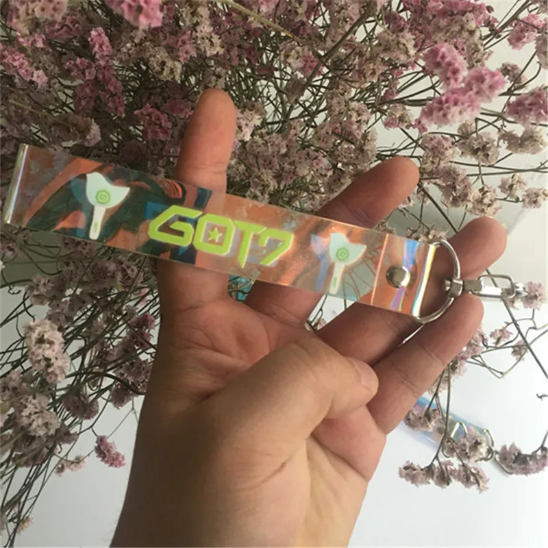 

KPOP GOT7 LASER Keychain Keyring KEEPING SPINNING TOP JB Jackson YuGyeom YoungJae Key Chains YG153