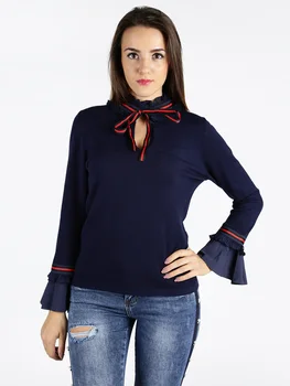 

Sweater with bow on the neckline
