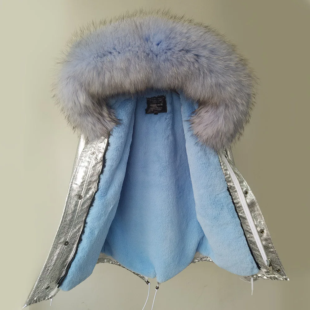Новое модное зимнее пальто с серебряным искусственным мехом Короткое пальто Воротник из натурального меха енота Парки