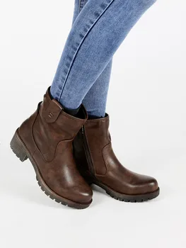 

Brown ankle boots low-heeled