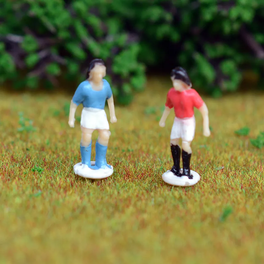 30pcslot 2018 New architecture scale 187 model color figure painted football people resin (4)