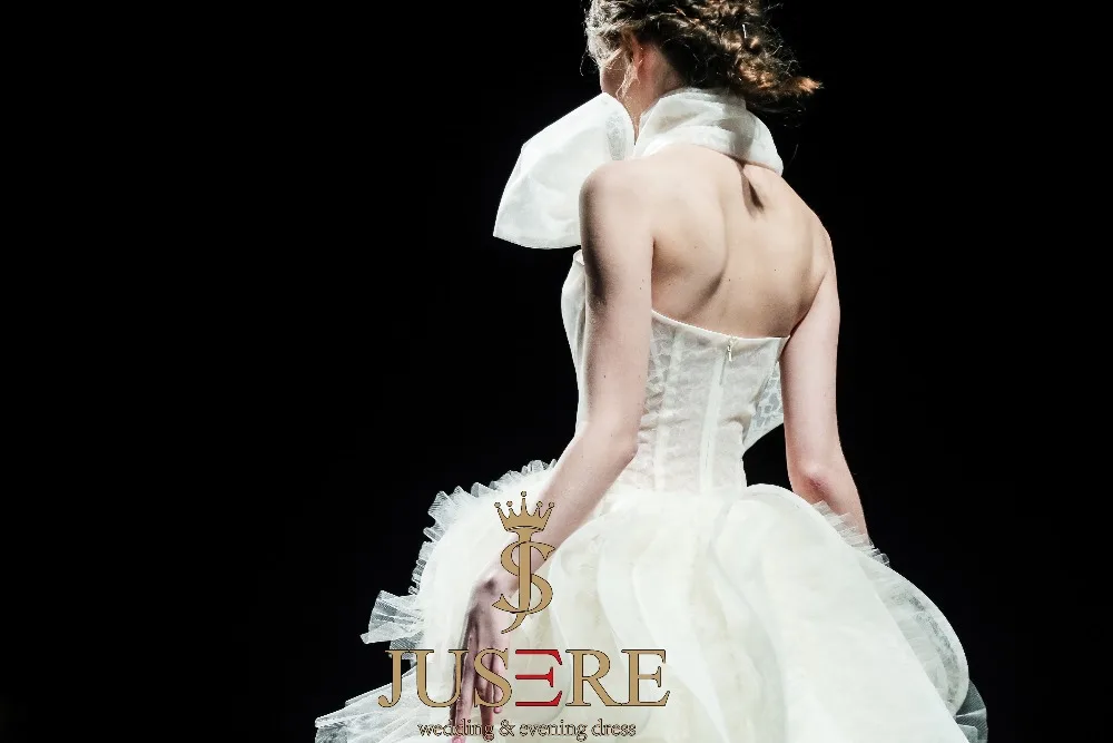 Рисунок 4 - Женское свадебное платье со шлейфом