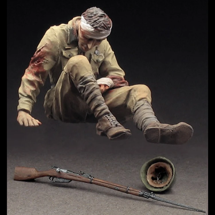 1/35 масштаб Неокрашенный рисунок из смолы WW2 Травмированный красный армейский