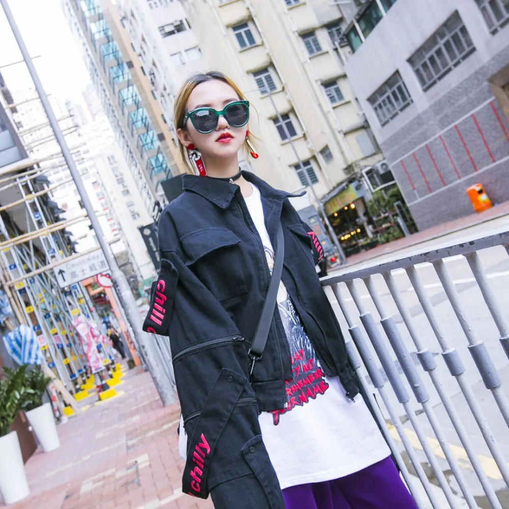 

Street patchwork button applique letter zipper cutout long-sleeve loose denim turn-down collar outerwear bf