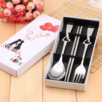 

100sets Wedding Favors Gifts Heart Shape Stainless Steel Fork Spoon Chopsticks 3 Pieces in One Set Wedding Dinnerware wen5960