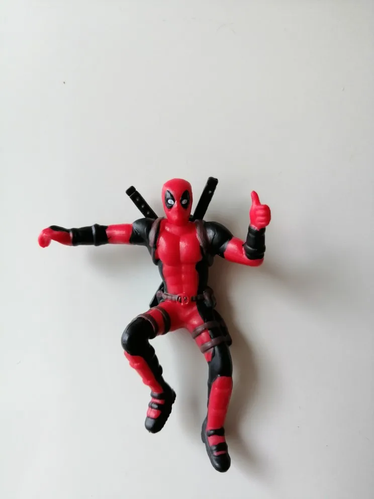 Disney Marvel X-Men Deadpool 2 Action Figure Sitting Posture