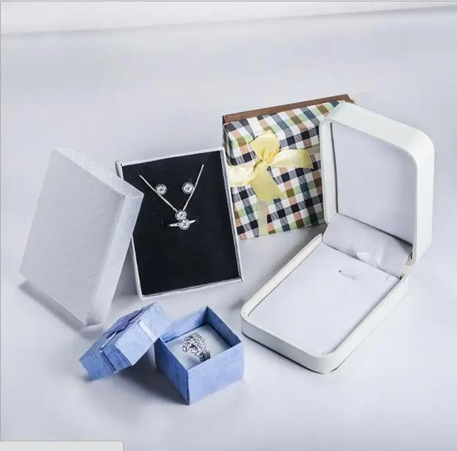

Jewelry Box Packaging Box for Necklace Ring Jewerly Sets Elegant Design Velvet Design Can Customize Request