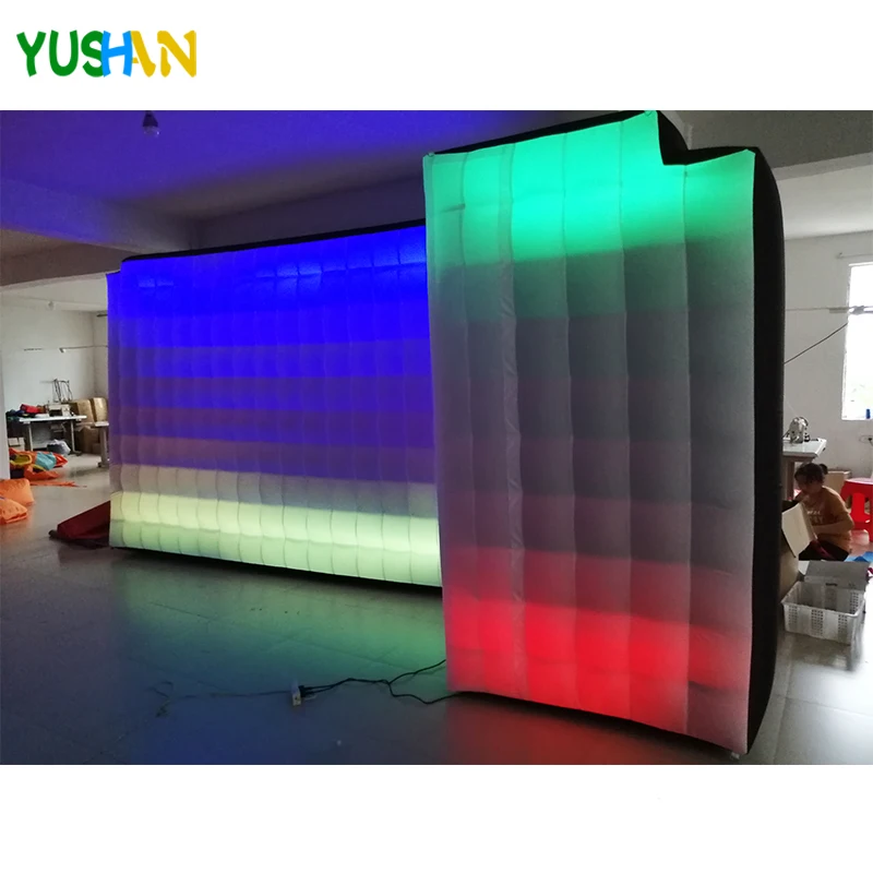

5.25m Custom LED Inflatable Photo booth Wall Backdrop white&black with 2 LED strips LED wall backdrop stand For Christmas party