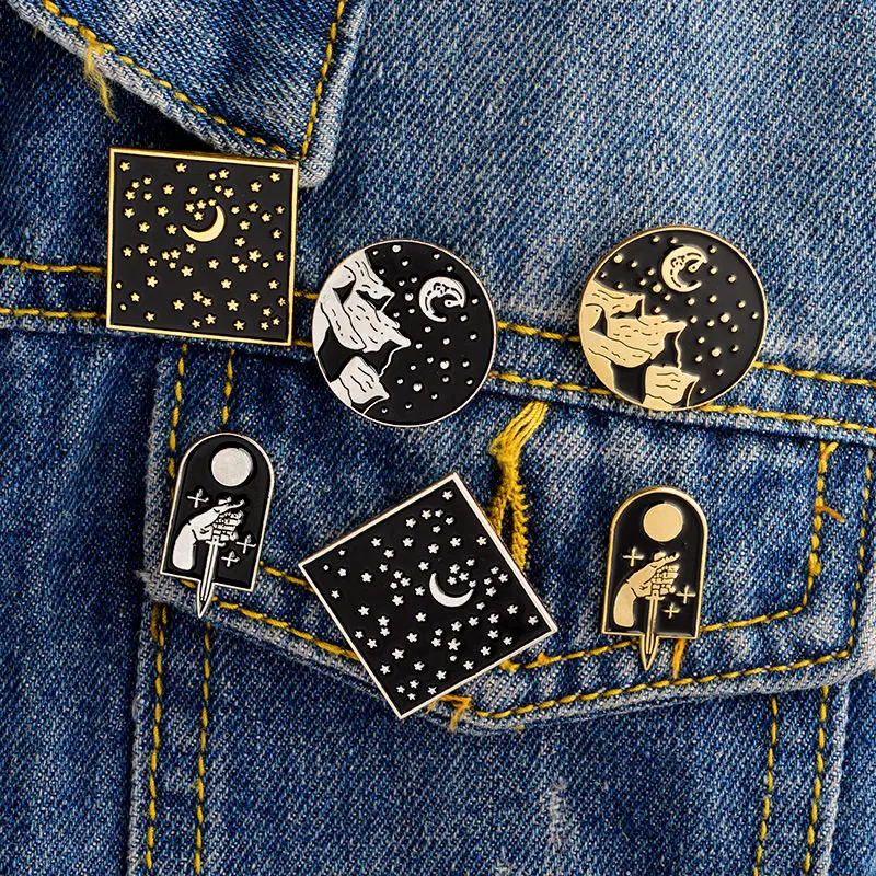 

1 PC Vintage Metal Badge Sky Moon Round Enamel Button On Brooch Golden/Silvery Fashion Lapel Bag Jeans T-shirt DIY Decorations