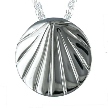 

Necklace's Pendant Silver with original Shell bright Round and termination. Includes Chain de 45 cm and Case for Gift