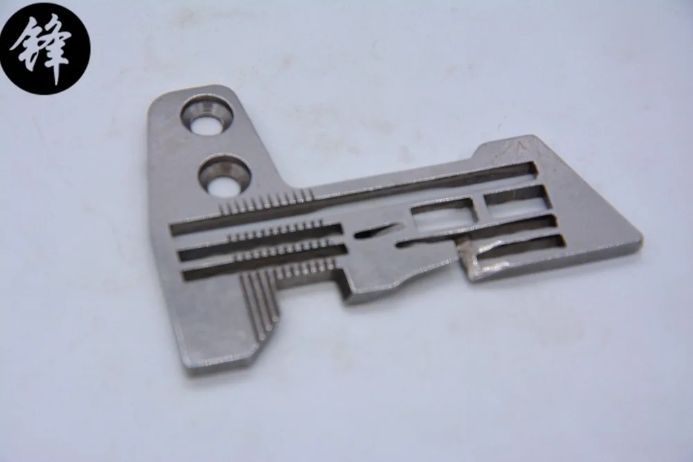 

SIRUBA Brand Needle Plate(E982) For Industrial Serger Sewing Machine Model 757 Series,2PCS/Lot,Brand New Sewing Spare parts
